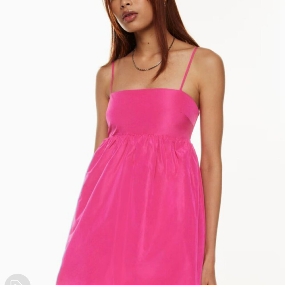 Aritzia Elio Dress Taffeta babydoll bubble dress Size: S